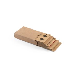 FISCHER. Špil od 54 klasične karte od kraft papira, od FSC™ certificiranog materijala i drugih kontroliranih materijala